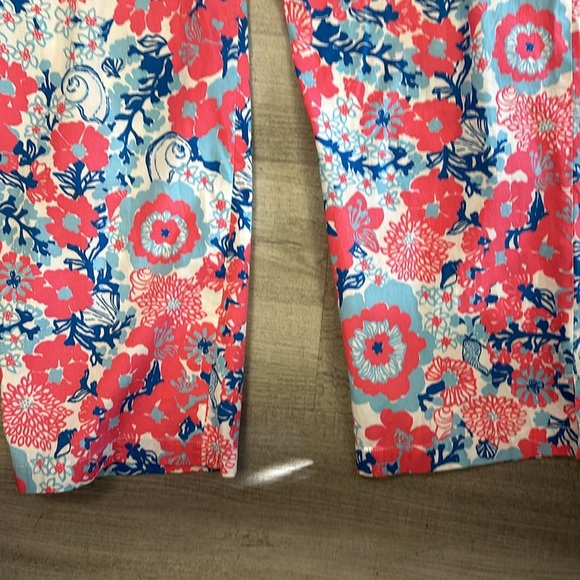 Lilly Pulitzer, Palm Beach fit pink and blue seashell Capri pants size 8 - Picture 3 of 8